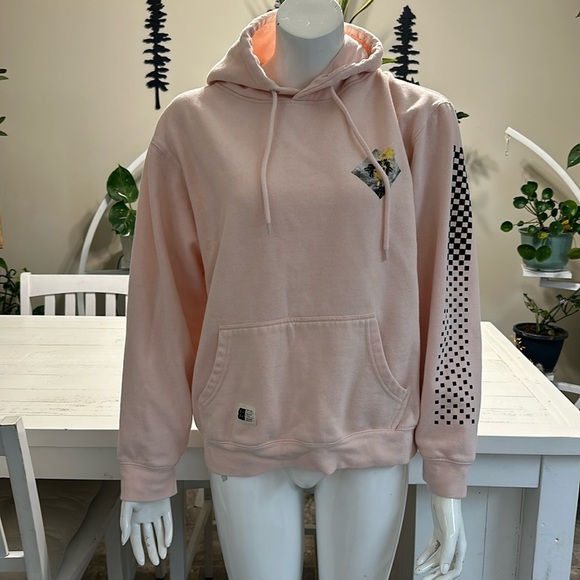 LIRA size, large pink, graphic pullover hoodie with graphic on back - Picture 3 of 11